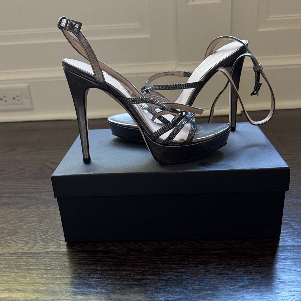 Pelle Moda platform steel gray strappy sandals